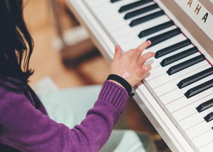 孩子学钢琴,介绍儿童学钢琴的好处，孩子怎样学钢琴