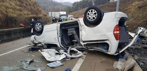 韩国一车祸致6名中国公民死亡 中方 全力救治 查明原因