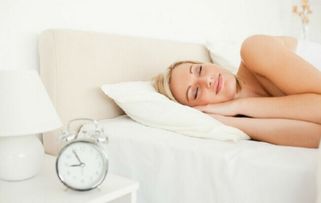 脱光光睡得更香,裸睡真的有好处吗 