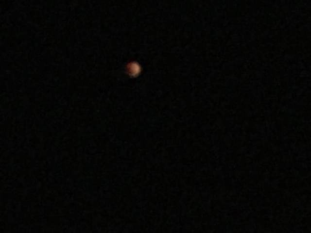 再见圆圆的 红月亮