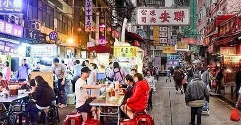 外国人发出疑问说,为什么好吃的美食和小吃都在中国