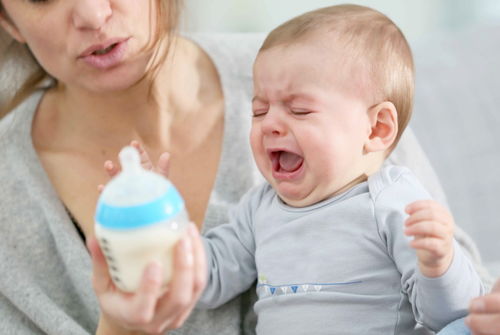 早断奶和晚断奶的娃有何区别 想让宝宝健康,父母把握好断奶时机