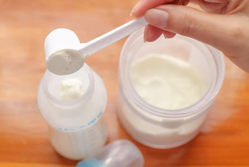 宝宝6个月必须换二段奶粉 别急,这5种情况先不要换,再等等