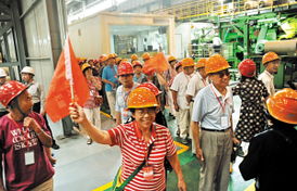 天津钢管集团组织全体退休职工参观新区 
