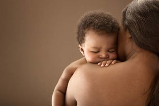 母亲 第一次拥抱 可减少新生儿死亡 