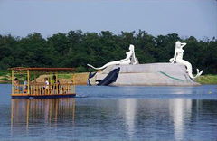 北戴河旅游景点,标题：北戴河：秦皇岛的旅游胜地