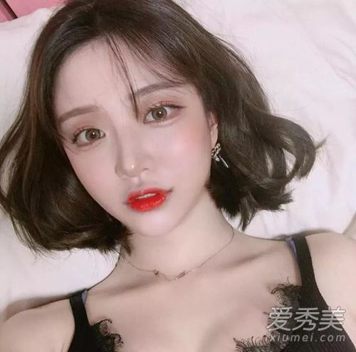 女生沙发怎么弄好看，剪了短发该怎么打理(女性沙发发质适合留什么短发)