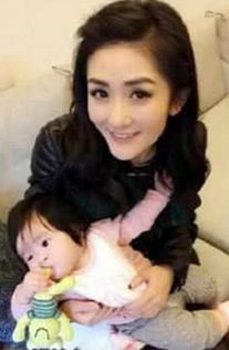 谢娜双胞胎女儿的照片,张杰是怎么区分的,原来是这样起名字的 