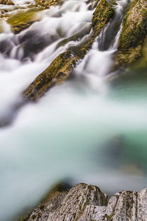 水中石，探寻时光深处的静谧之美，水中石的意思和造句