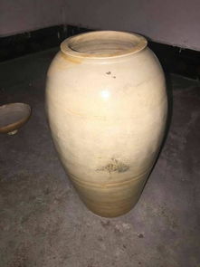 古董 陶罐 帮看看鉴定祖传下来的陶罐是什么年代的 现在值多少钱 
