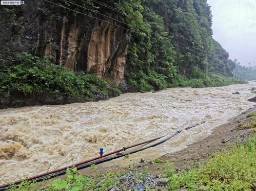 梦见门前有条河涨水(梦见门前一条河,好多水)