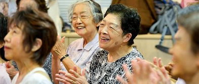 日本 全球最大的老龄社会 日本男性平均寿命首超80岁