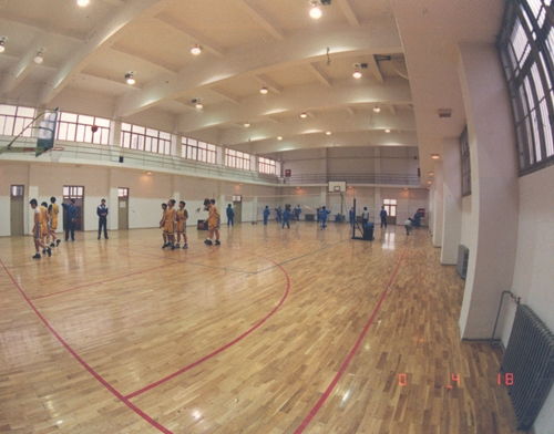 北京君谊中学室内篮球馆