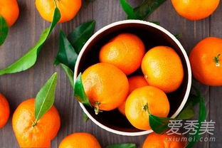 吃橘子皮肤会变黄吗 为什么吃橘子会变黄