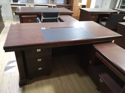 办公桌尺寸(办公桌常规尺寸是多少)