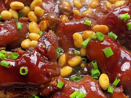 猪蹄炖黄豆的做法,猪蹄和煮豆的做法