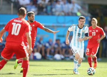 阿根廷vs比利时预测,世界杯 今天晚阿根廷VS比利时，上半场、下半场、全场 整场球赛的局势应该出现怎样的一个走势过