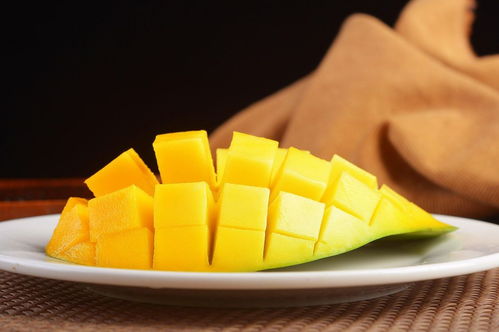 油桃和芒果可以一起吃吗 桃子是凉性还是热性