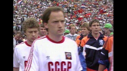 1988年欧洲杯决赛时间,请大家评出世界足坛五大经典比赛（历史上的）