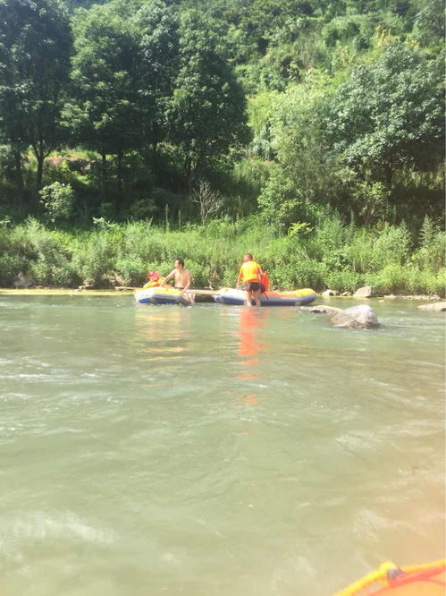 贵阳南江大峡谷漂流 周末激情漂流 成人票 贵阳南江大峡谷漂流一大家子人去玩 有个孩子只能漂 驴妈妈点评 