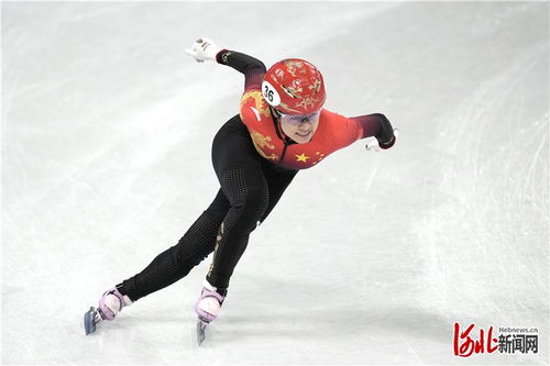 组图 短道速滑女子1500米半决赛在首都体育馆举行,韩雨桐成功晋级A组决赛