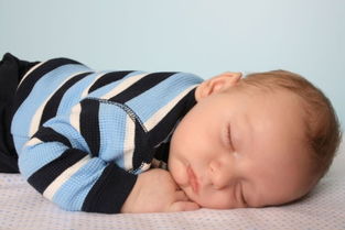 宝宝喜欢趴着睡好不好 不要一概而论这样科学看待也许更好