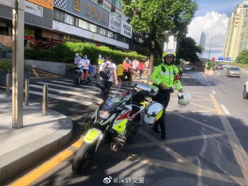 2分钟到达考场 高考生被堵路上,深圳交警来了
