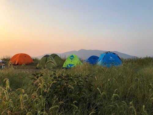 山顶露营旅游策划文案范文  清镇职教城附近有适合露营的地方吗？