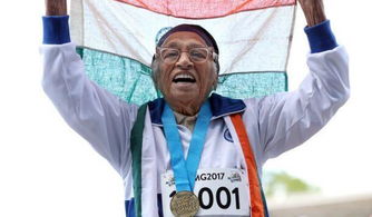 101岁老人跑百米田径赛 74秒夺世界冠军