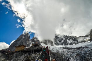 玉龙雪山 常年拒绝融化的神圣雪山