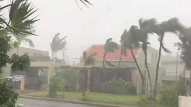 超强台风登入菲律宾,狂风暴雨肆虐 