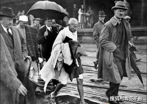 印度 圣雄 曾劝中国放弃抵抗投降日本,犹太学者 听过集中营吗