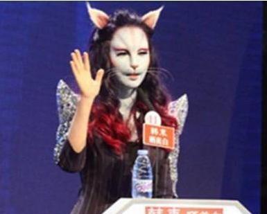 她戴着猫脸面具上 非诚勿扰 ,摘下面具后,真面目惊呆观众
