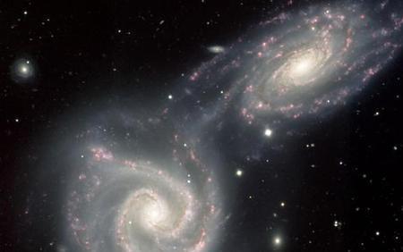 2亿光年外有个巨引源,银河系也在向它坠落,却至今不知它是什么