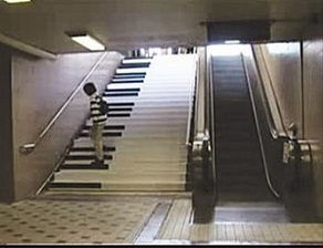 瑞典 爬楼梯如弹钢琴 