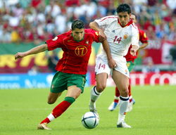 2004年欧洲杯西班牙,04欧洲杯葡萄牙赢了西班牙几比几？