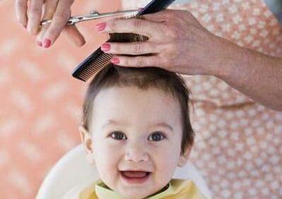 你还相信宝宝的头发越剃越多 为了孩子,请理智对待这个问题
