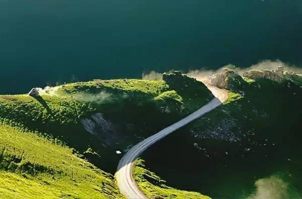 新疆最美公路排行榜,存起来,今生走完 人生就真完美了