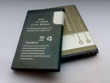手机电池能用其它品牌的吗,揭秘手机电池