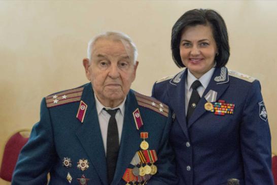 俄罗斯国防部女副部长,谁能介绍下帕维尔·格拉乔夫?