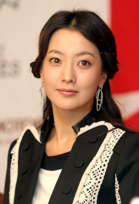 嫁给韩国人的中国女艺人,老公是韩国人的女明星