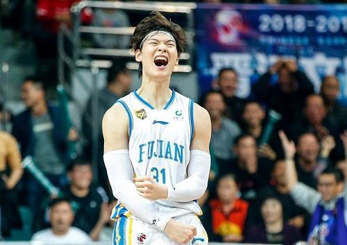 王哲林单打哈达之人是谁 有能力打NBA的6位中国球员分别是谁 