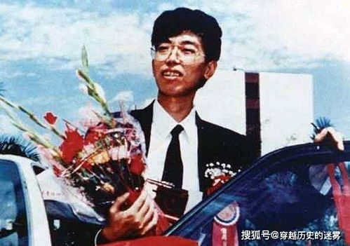40岁破产「29岁公司上市38岁破产欠巨债他靠什么活成了香港的一尊大神」