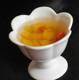 芒果与冰糖煮水