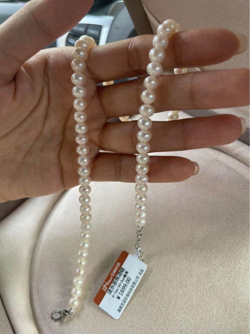 给妈妈买的珍珠项链被婆婆拆了,她问是不是送给她的怎么办
