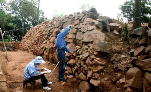 杭州湘湖发现100多座千年古墓,挖出近千件国宝,专家 实属罕见