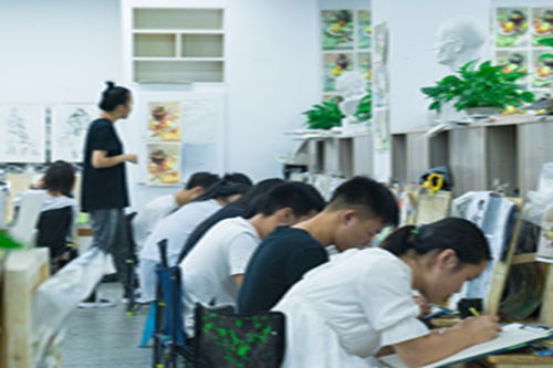 广州美术高考画室费用,美术艺考生选画室的费用最低多少