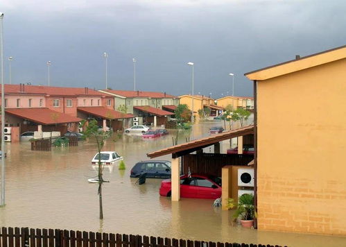 河南遭遇罕见暴雨,发生城市内涝时该如何自救