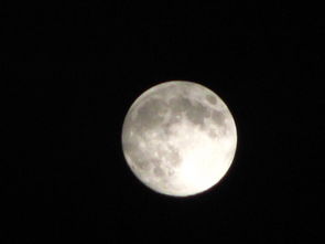 中秋节月亮图片(为什么中秋夜的月亮又大又圆又亮？)