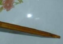 筷子放水里是弯的原理(筷子放进水里变弯是什么光学现象)